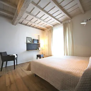  Bed & Breakfast 32 Camerecaffe